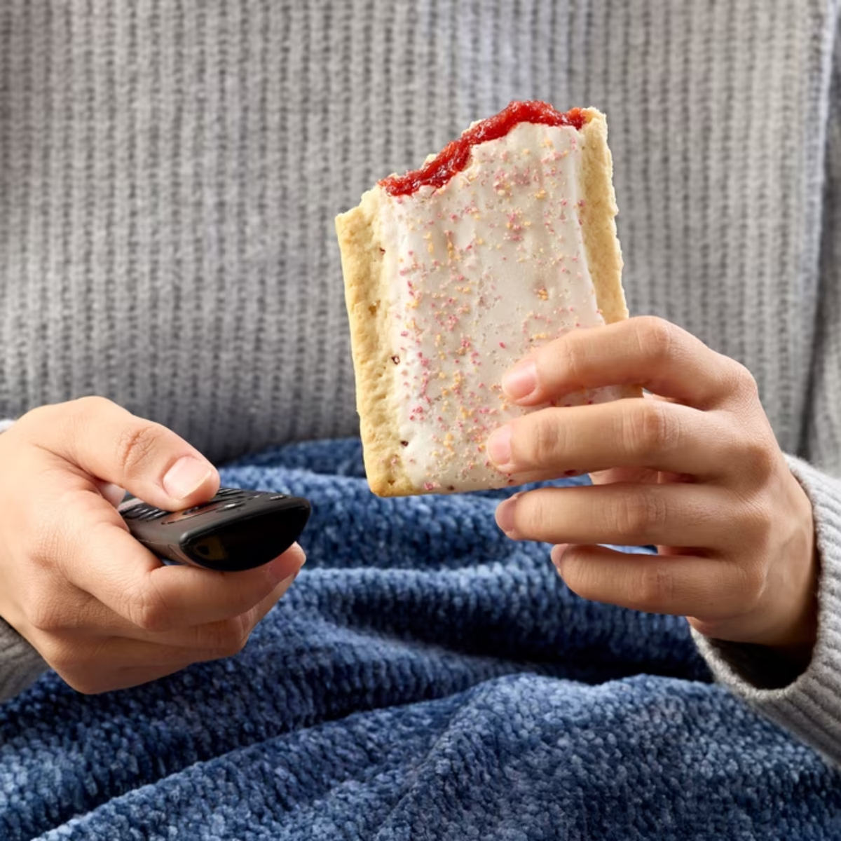 ( 2 PACK ) Pop-Tarts Super Stuffed Strawberry Blast Toaster Pastries, 50% More Filling, Shelf-Stable, 10.9 oz (10 Count)